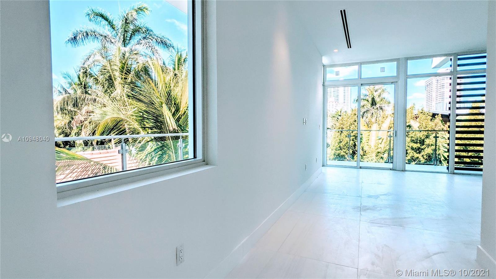 GOLDEN BEACH SEC C - Residential