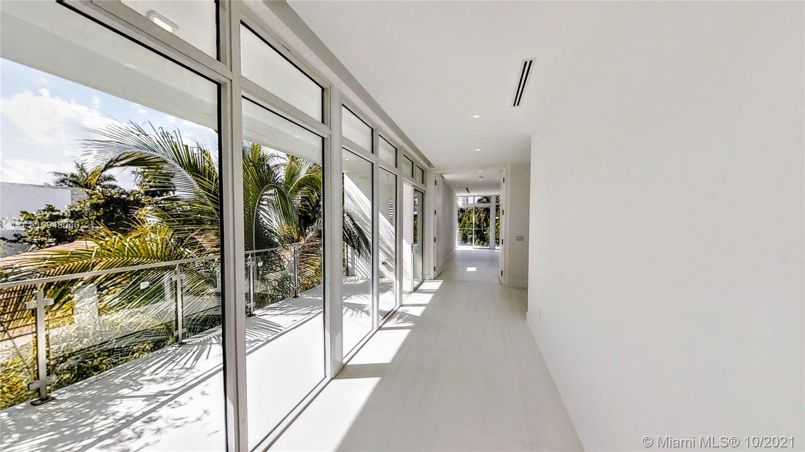 GOLDEN BEACH SEC C - Residential