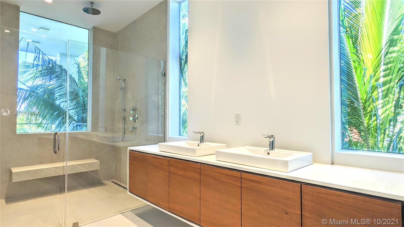 GOLDEN BEACH SEC C - Residential