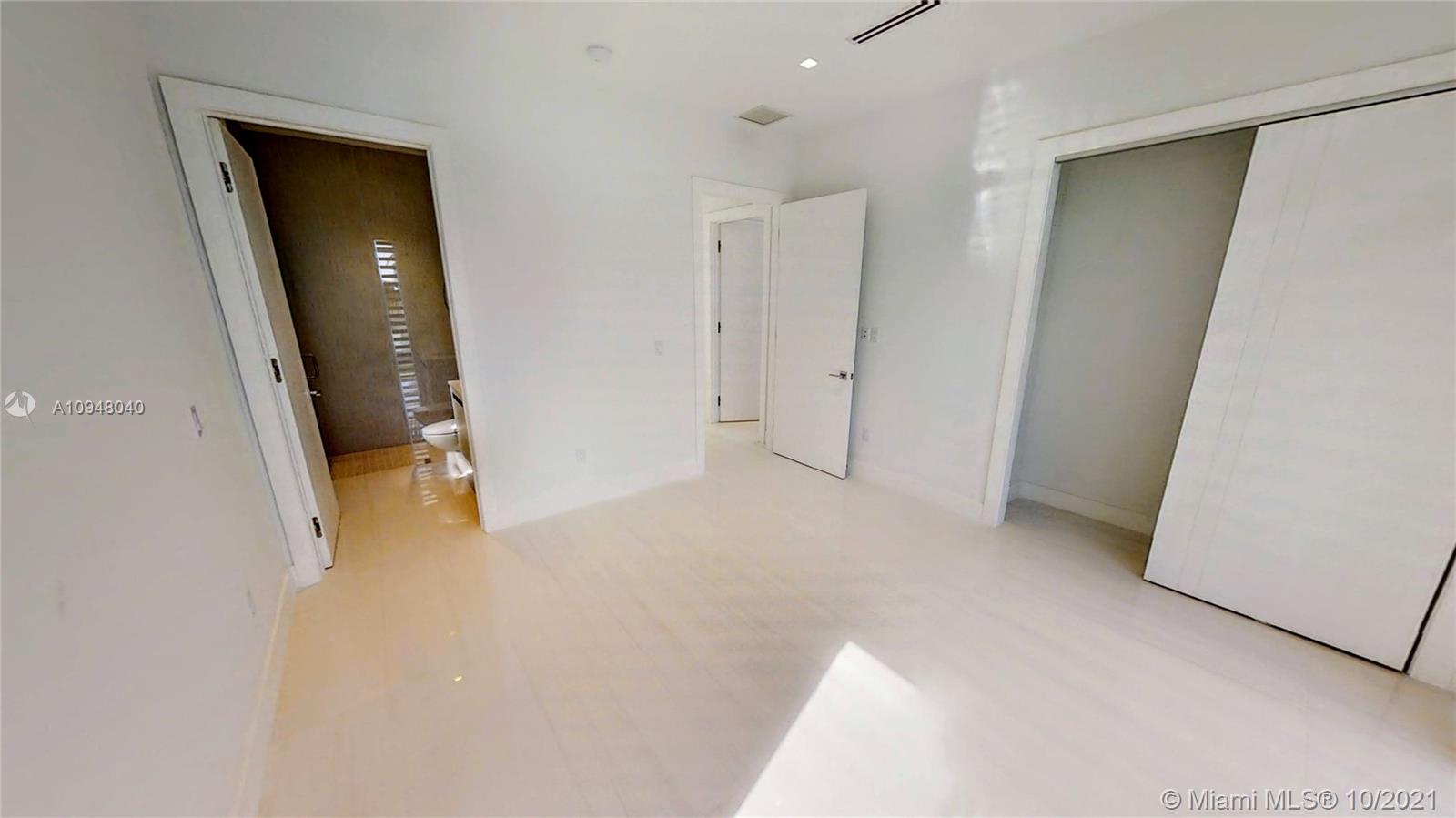 GOLDEN BEACH SEC C - Residential