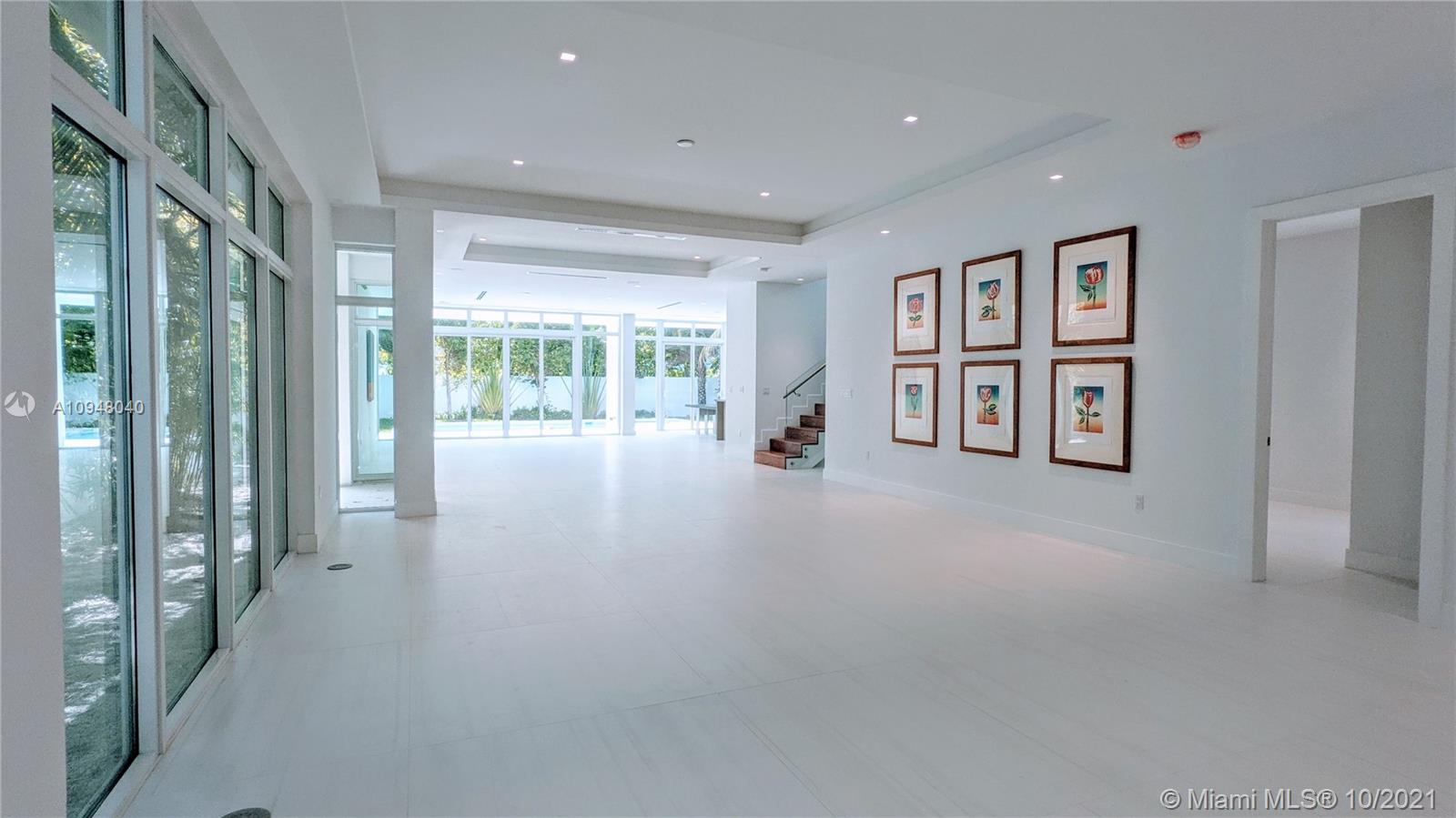 GOLDEN BEACH SEC C - Residential