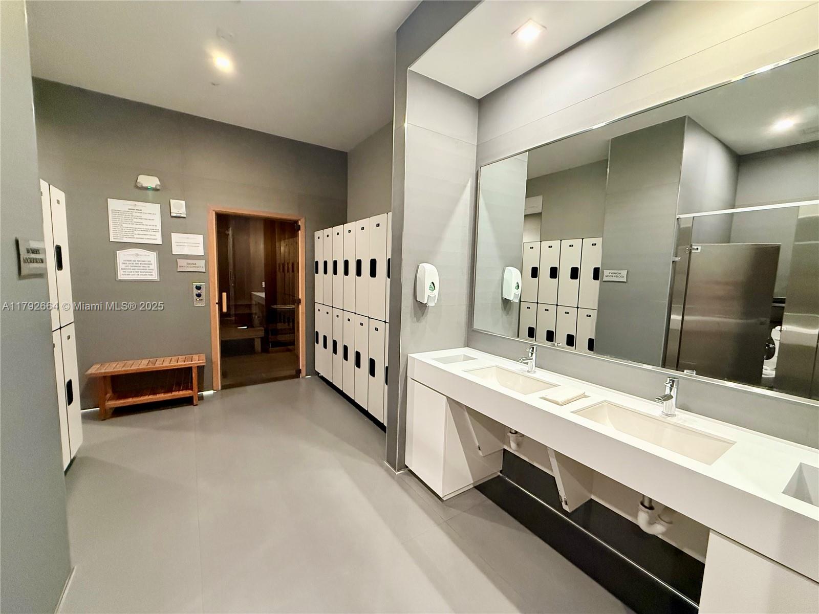 LANDMARK AT DORAL - Residential Lease