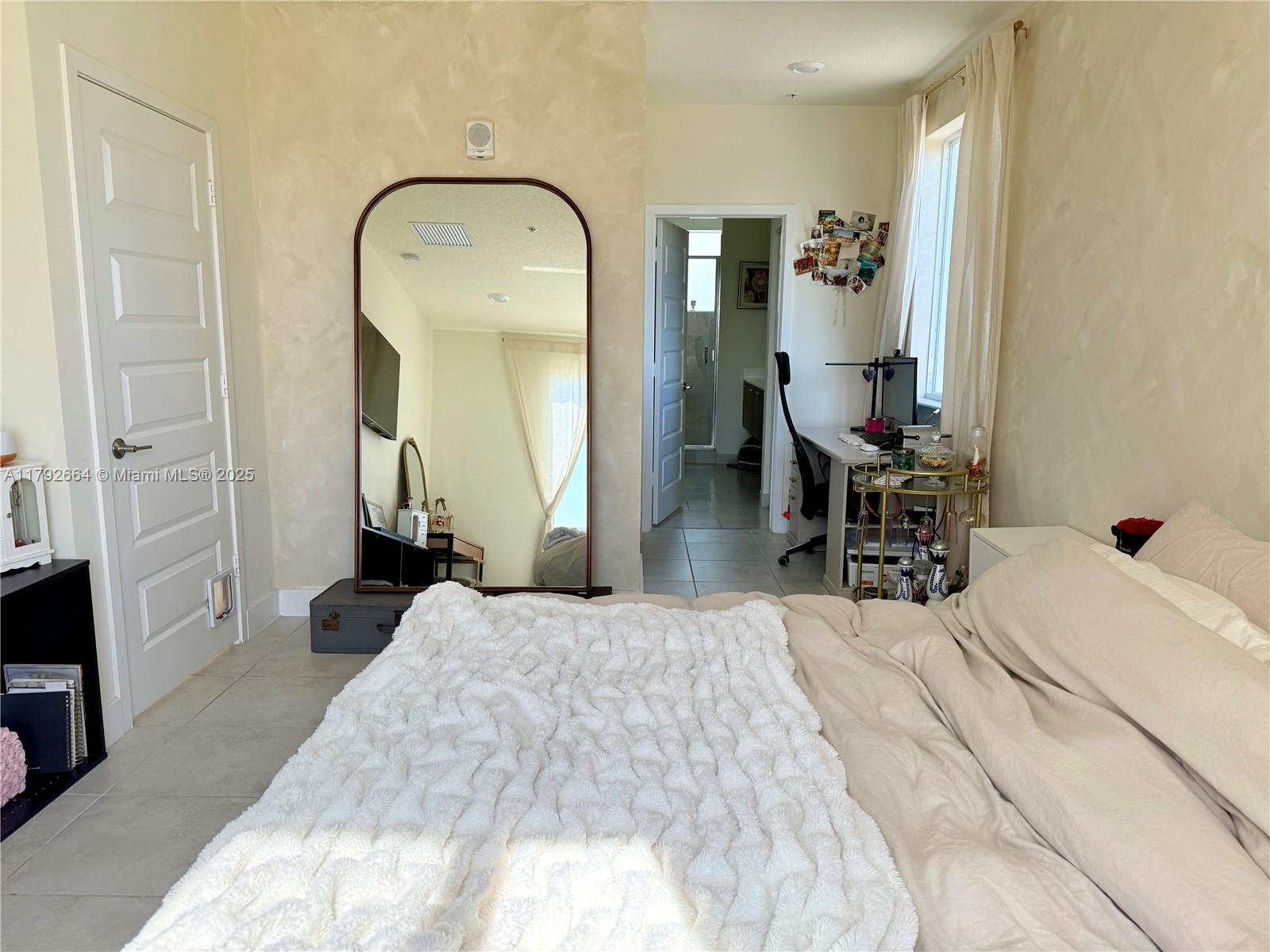 LANDMARK AT DORAL - Residential Lease