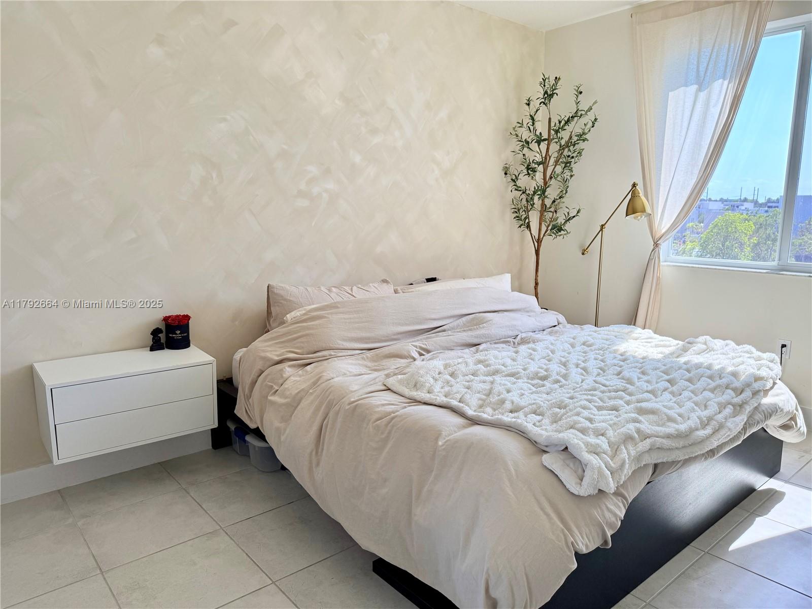 LANDMARK AT DORAL - Residential Lease