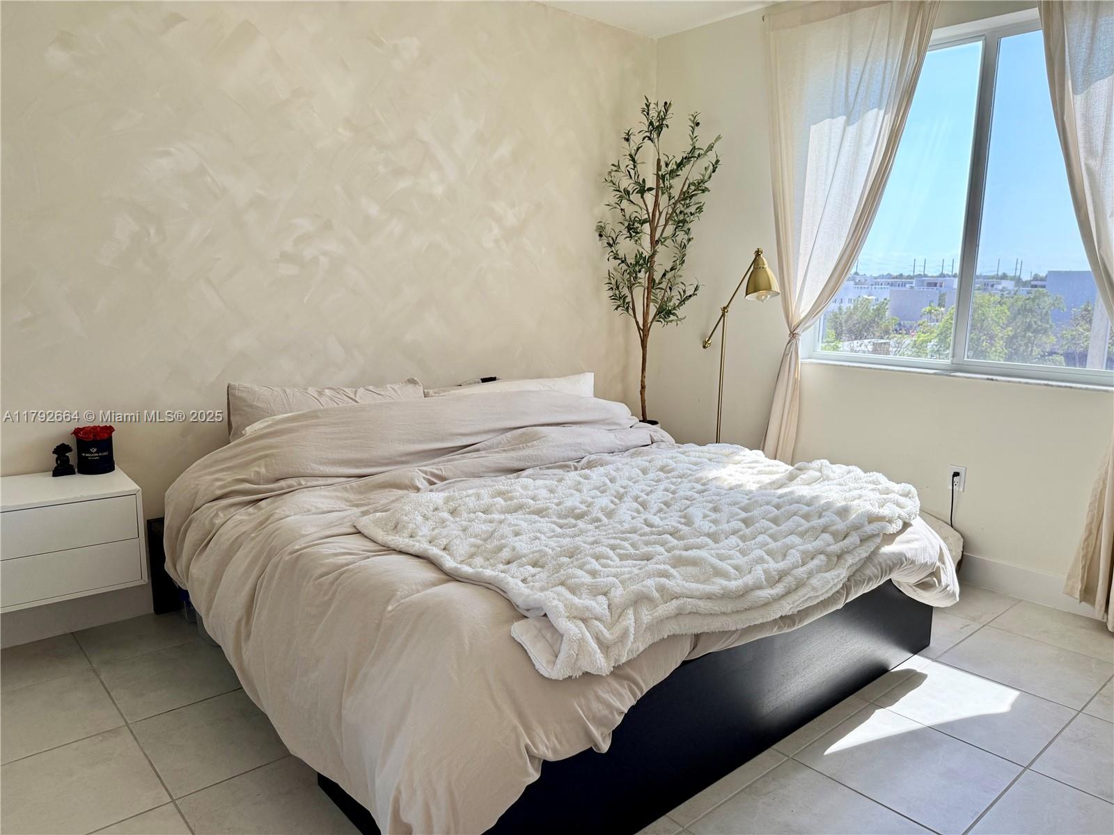 LANDMARK AT DORAL - Residential Lease
