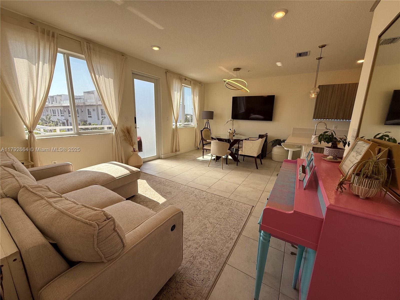 LANDMARK AT DORAL - Residential Lease