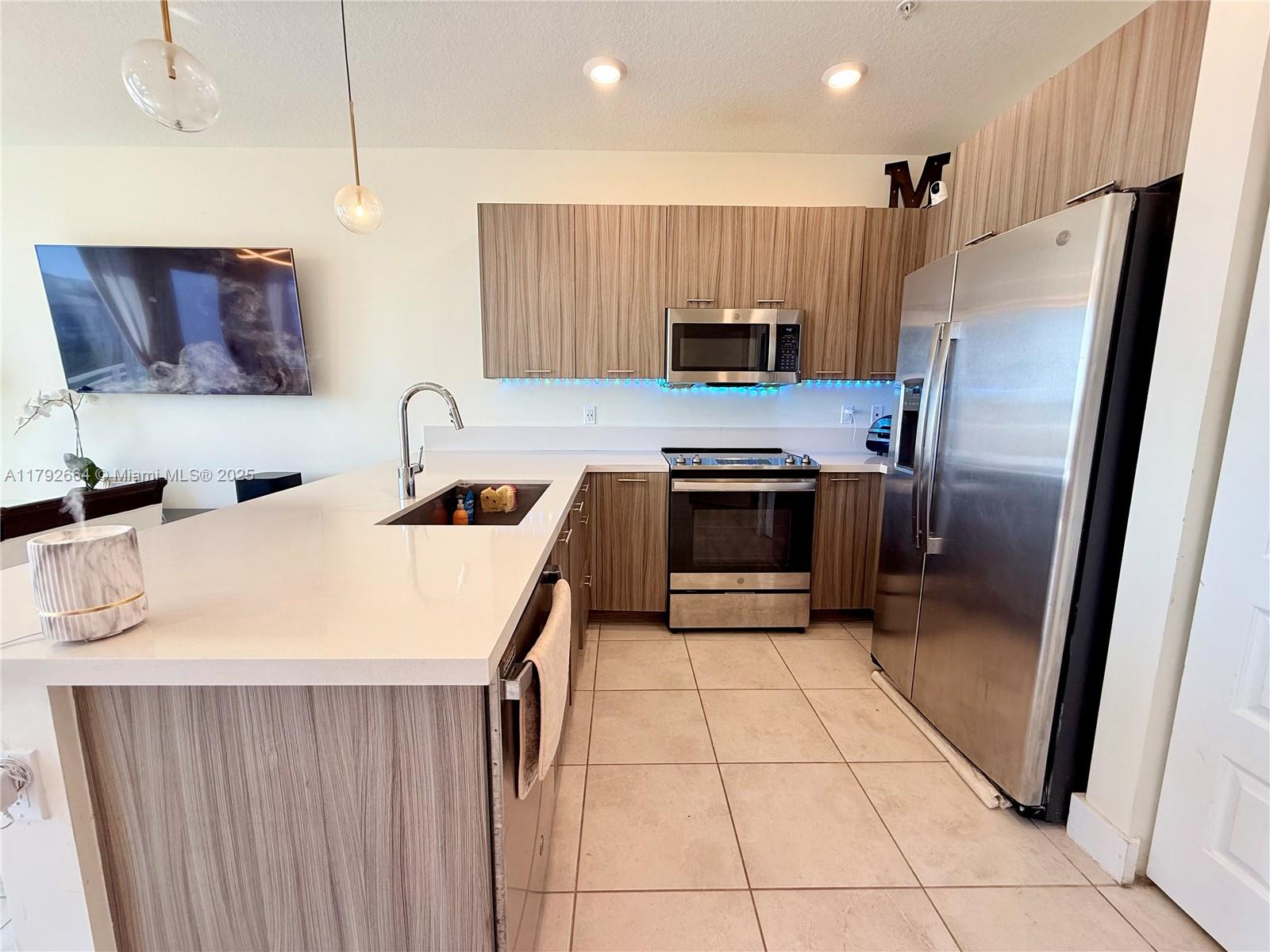LANDMARK AT DORAL - Residential Lease