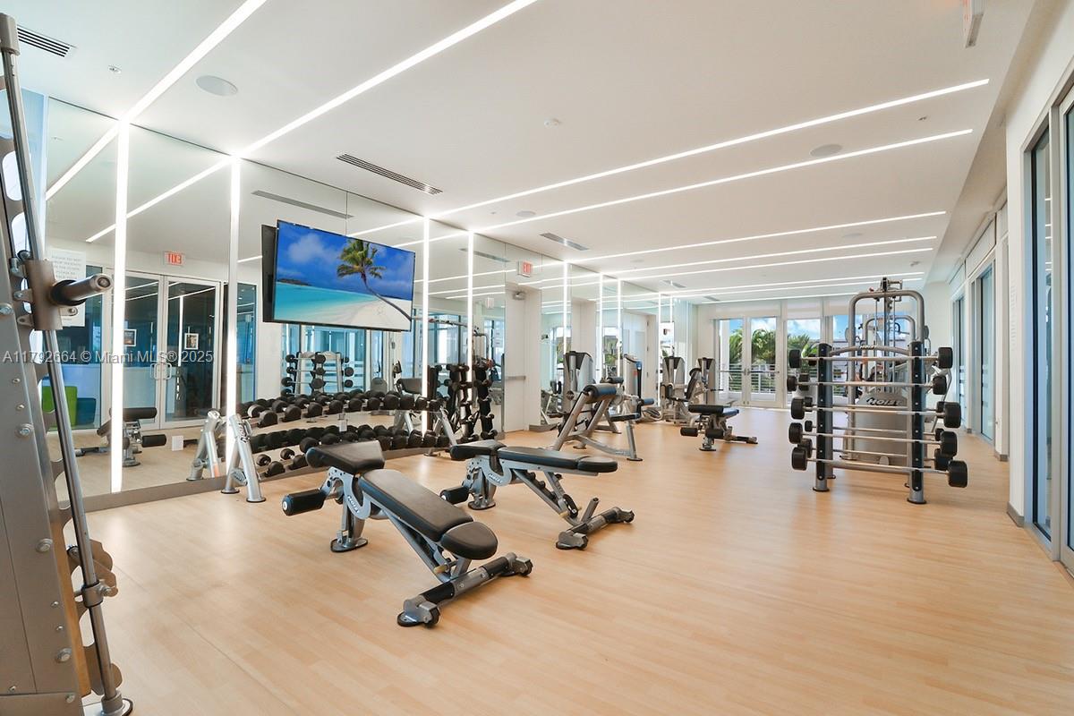 LANDMARK AT DORAL - Residential Lease
