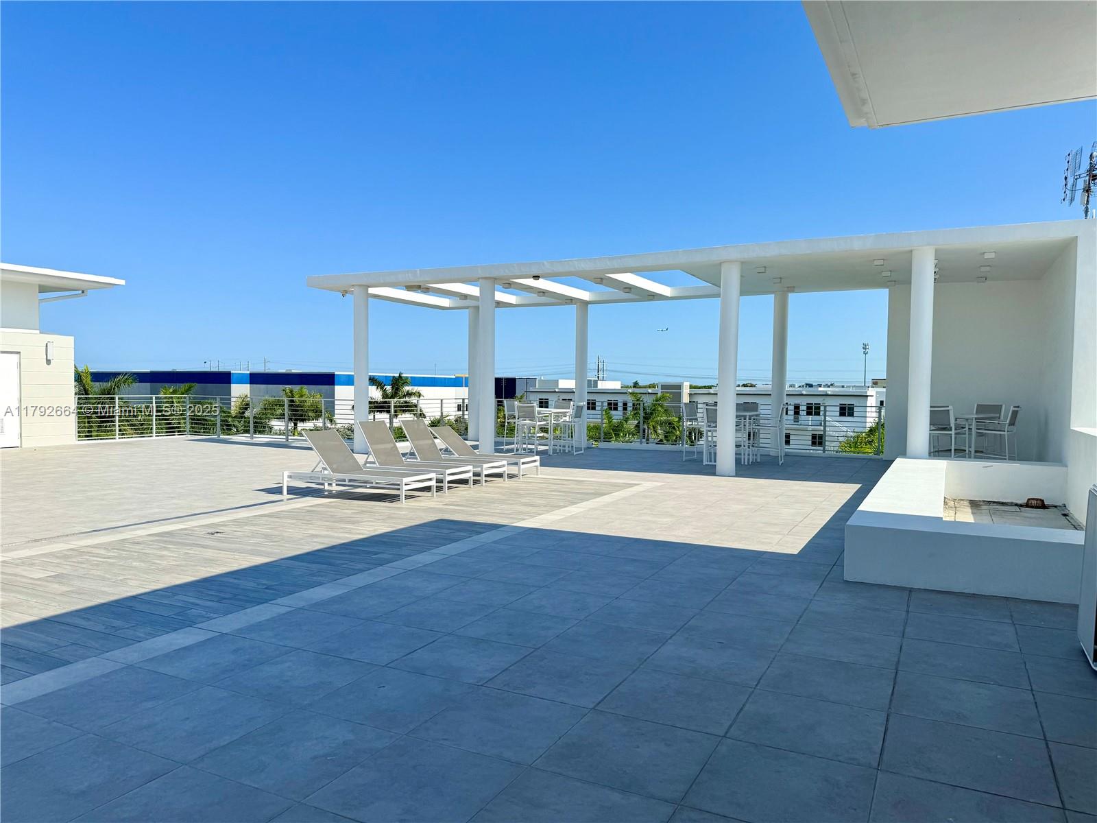 LANDMARK AT DORAL - Residential Lease