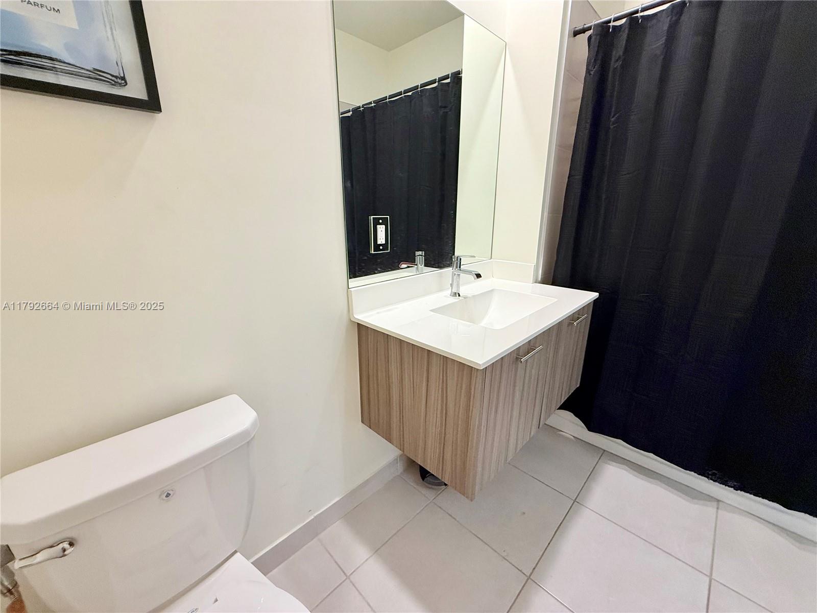 LANDMARK AT DORAL - Residential Lease