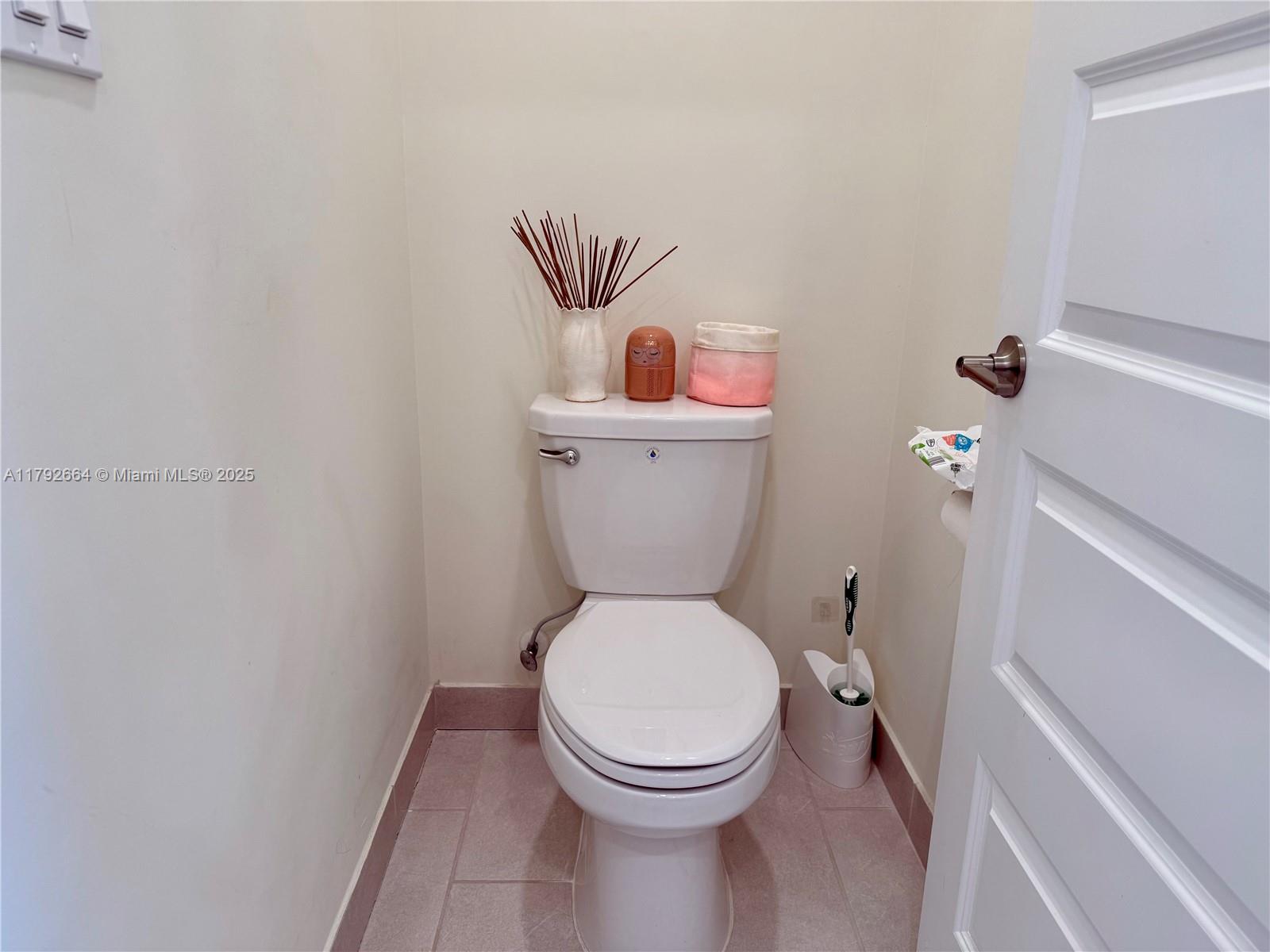 LANDMARK AT DORAL - Residential Lease