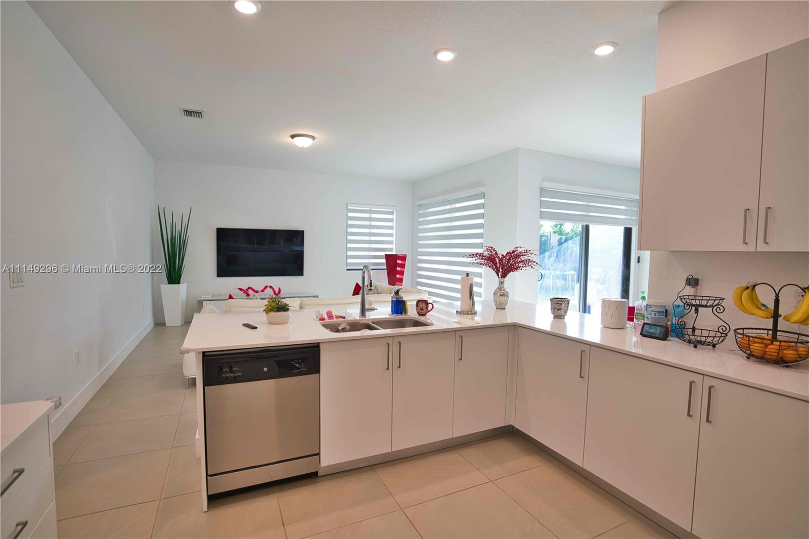 SOUTHERN COVE - Residential