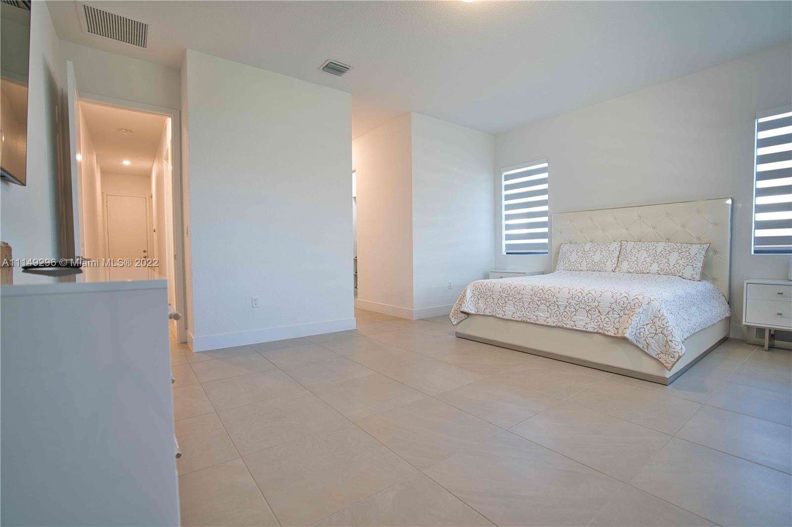 SOUTHERN COVE - Residential