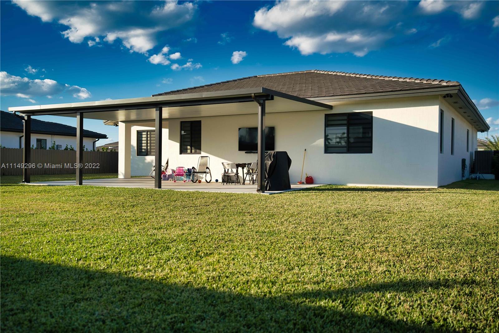 SOUTHERN COVE - Residential
