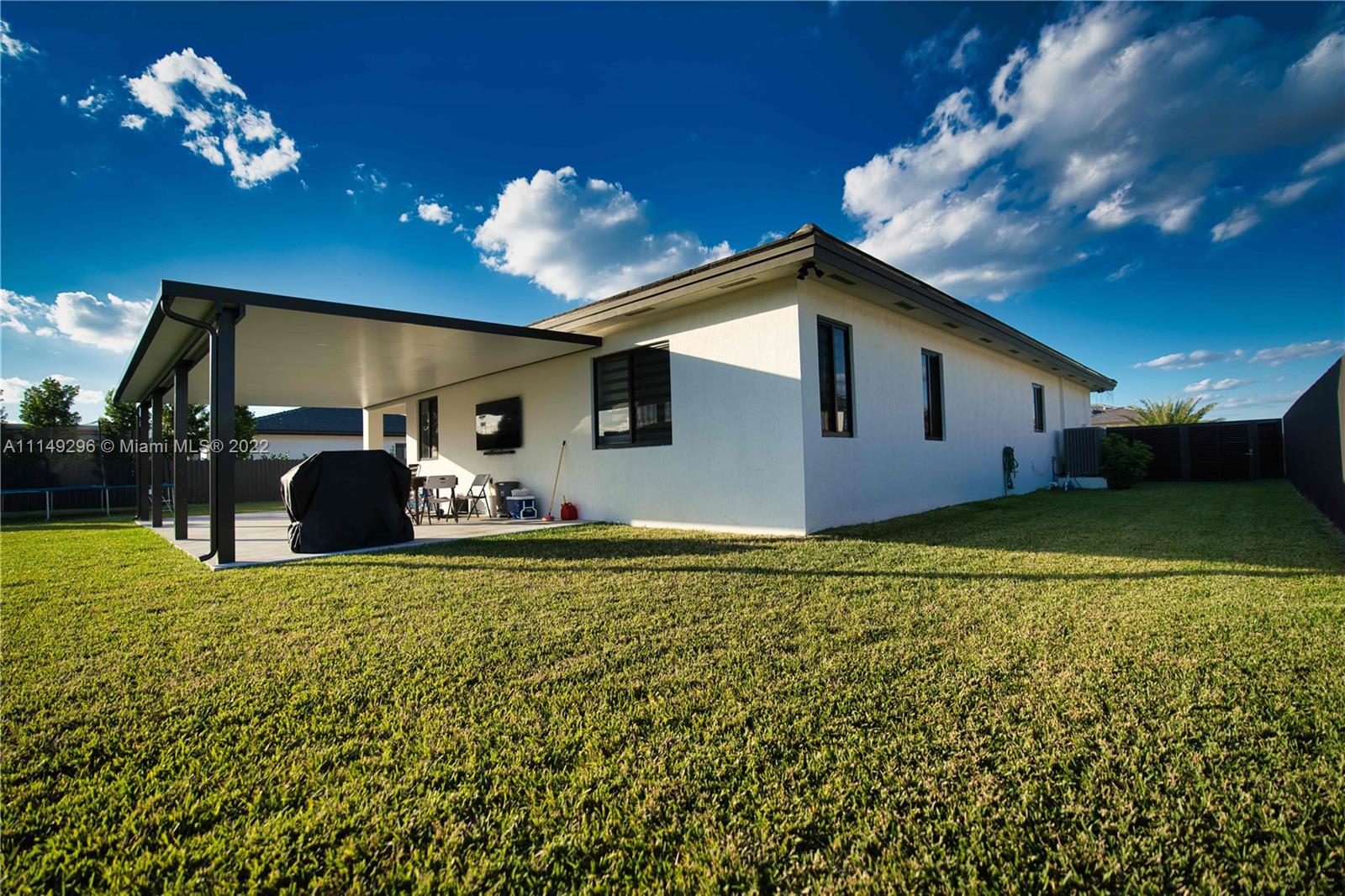 SOUTHERN COVE - Residential