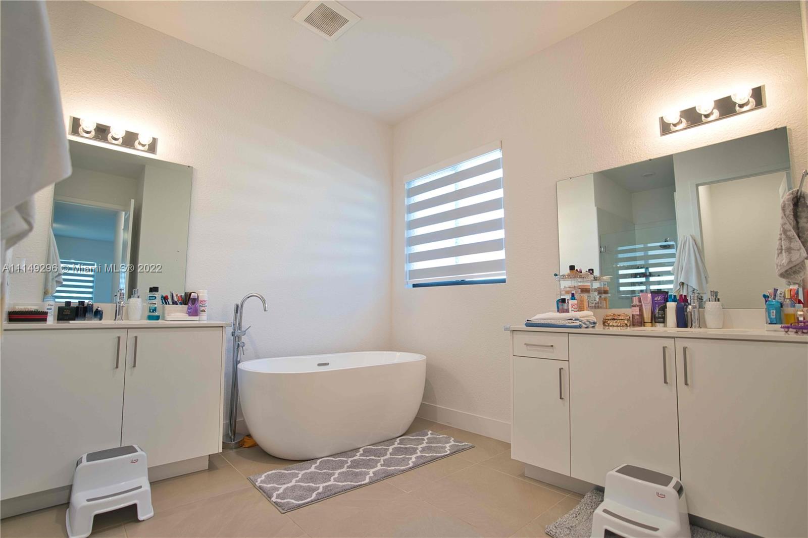 SOUTHERN COVE - Residential