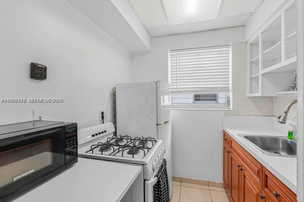 OCEAN SHORE CO-OP APTS IN - Residential
