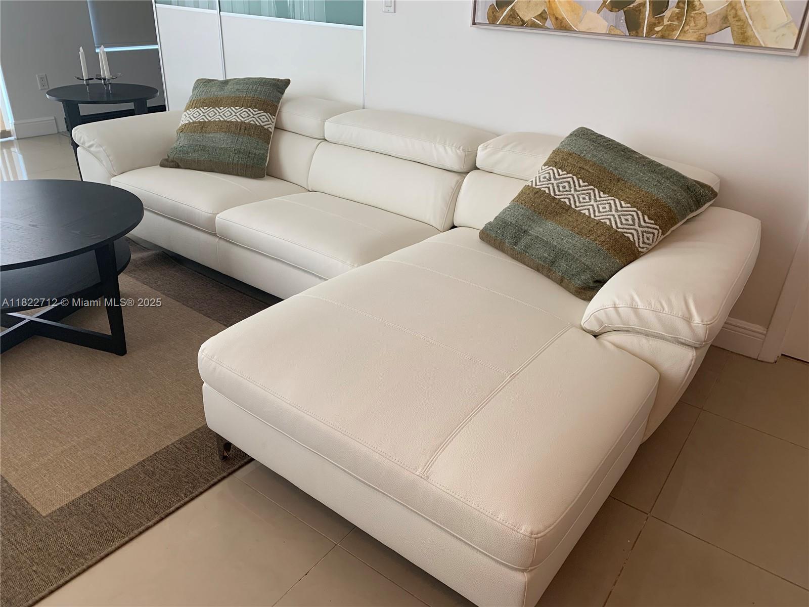 IVY CONDO - Residential