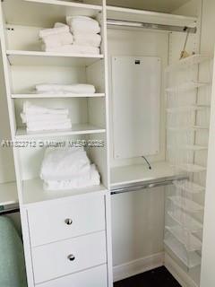 IVY CONDO - Residential