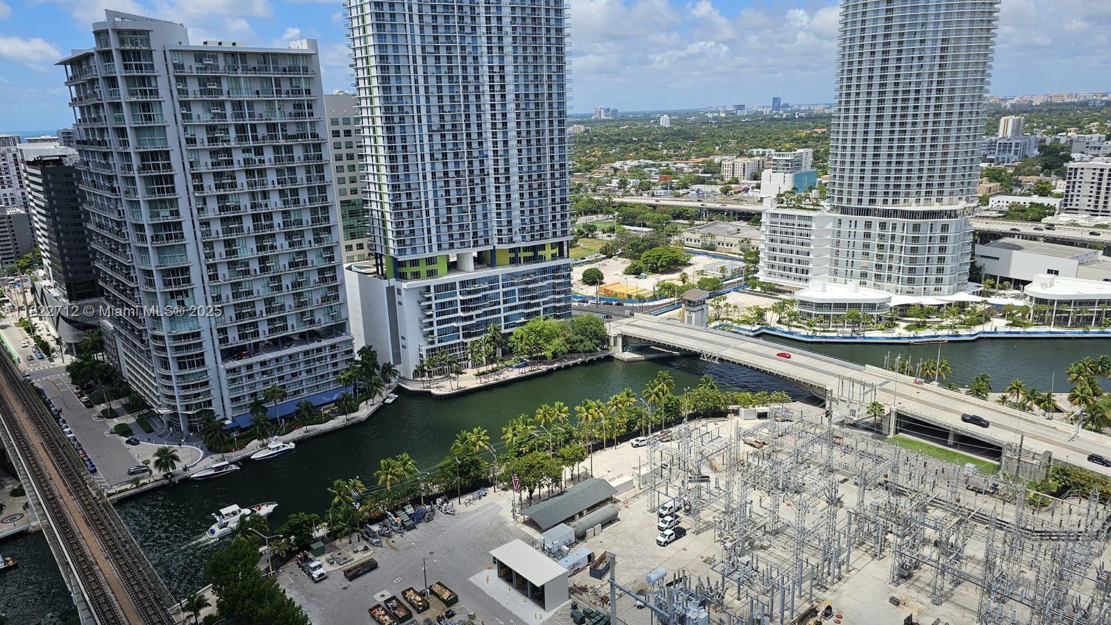 IVY CONDO - Residential