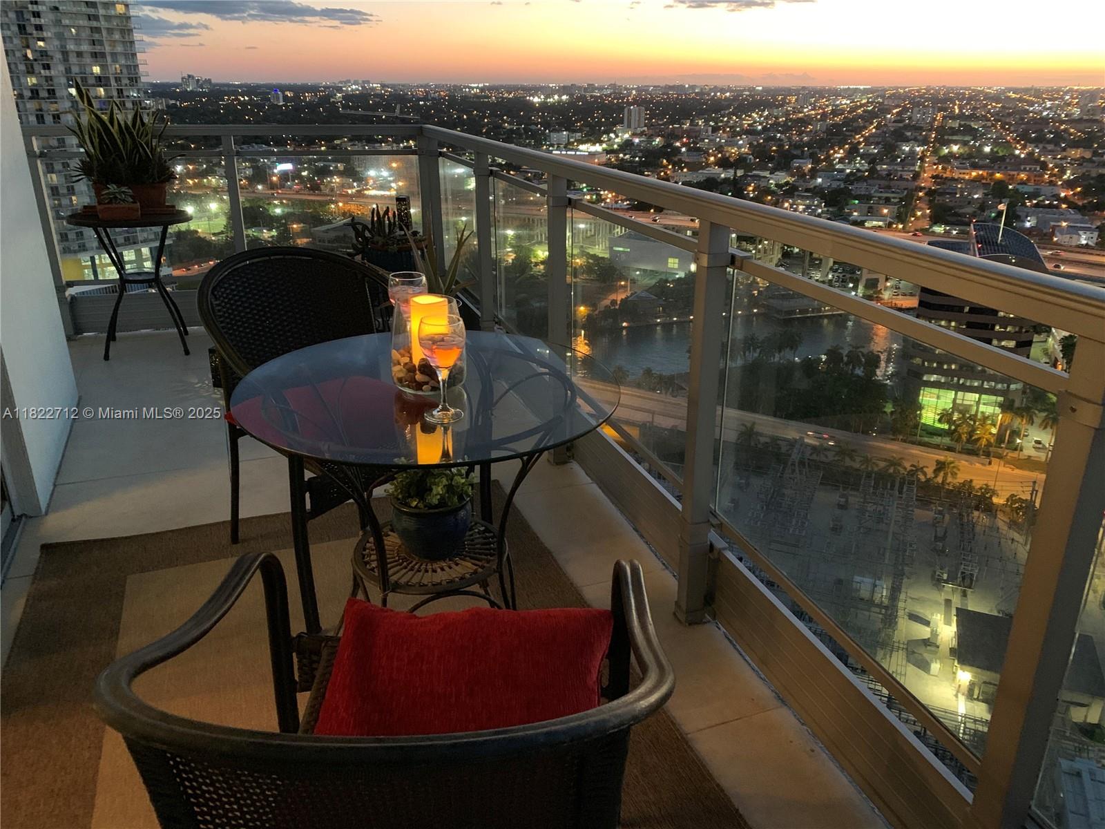 IVY CONDO - Residential
