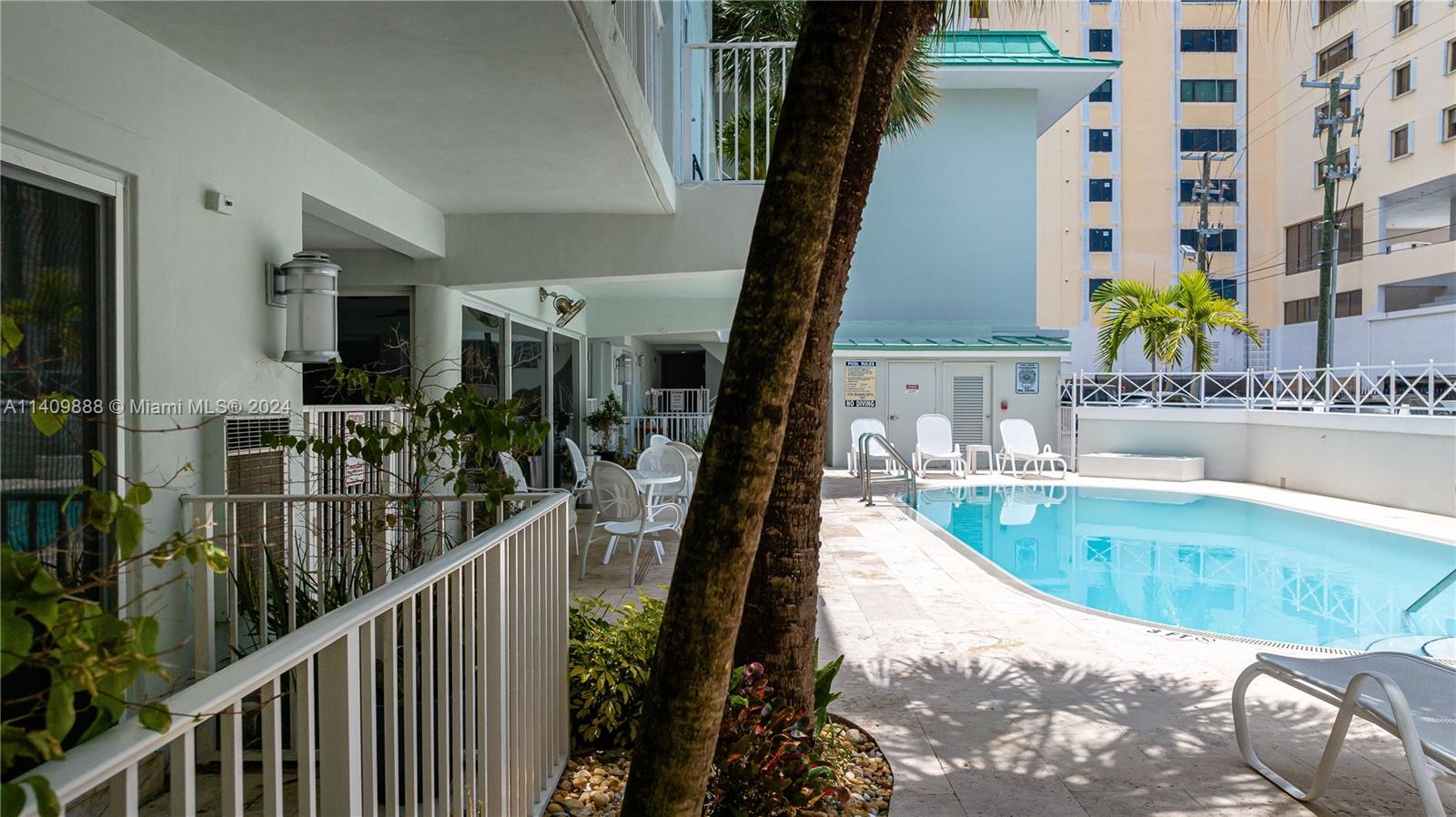 GOVERNORS LODGE ASSOC CON - Residential