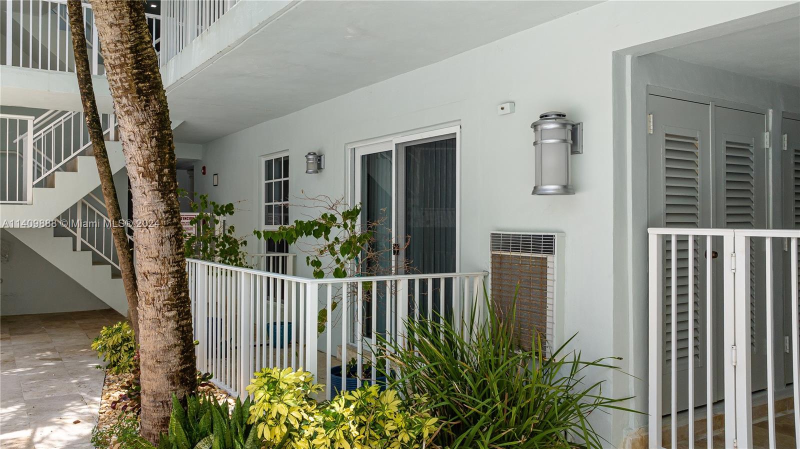GOVERNORS LODGE ASSOC CON - Residential