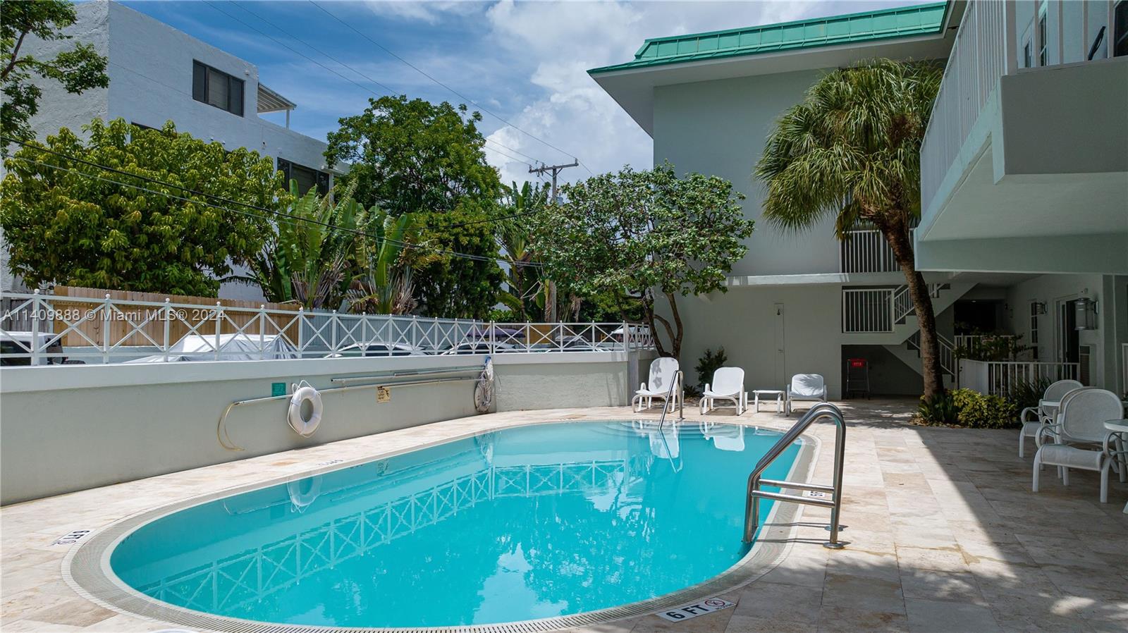 GOVERNORS LODGE ASSOC CON - Residential