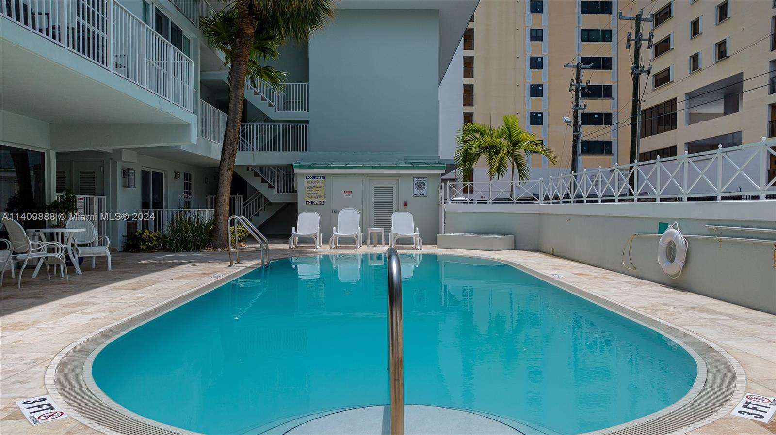 GOVERNORS LODGE ASSOC CON - Residential