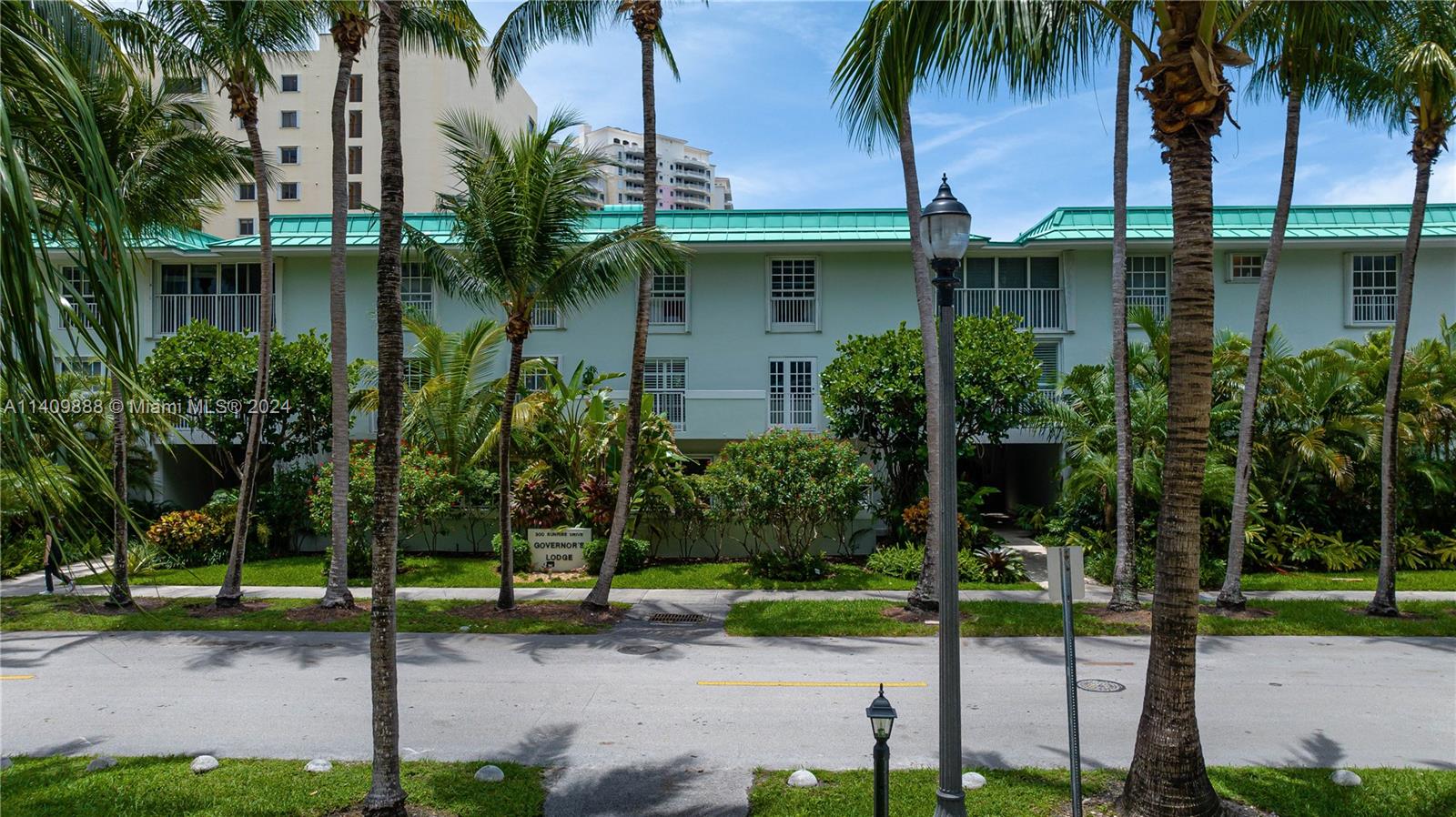 GOVERNORS LODGE ASSOC CON - Residential