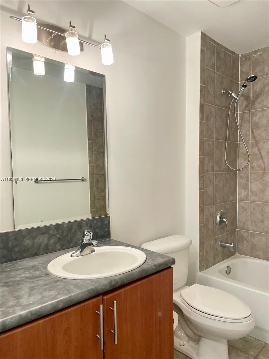 BAYLOFTS CONDO - Residential