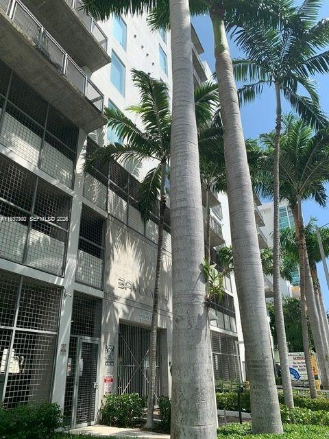 BAYLOFTS CONDO - Residential