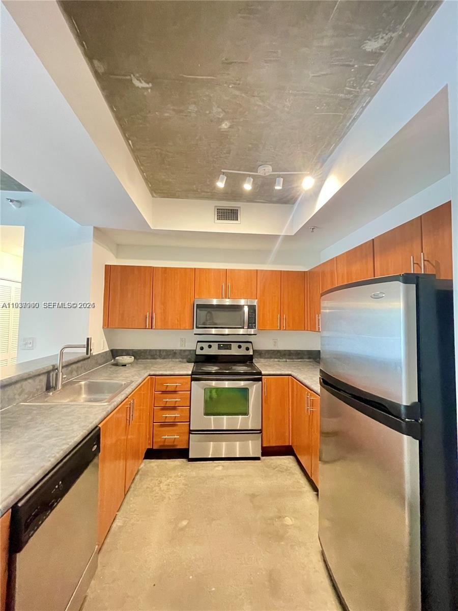 BAYLOFTS CONDO - Residential
