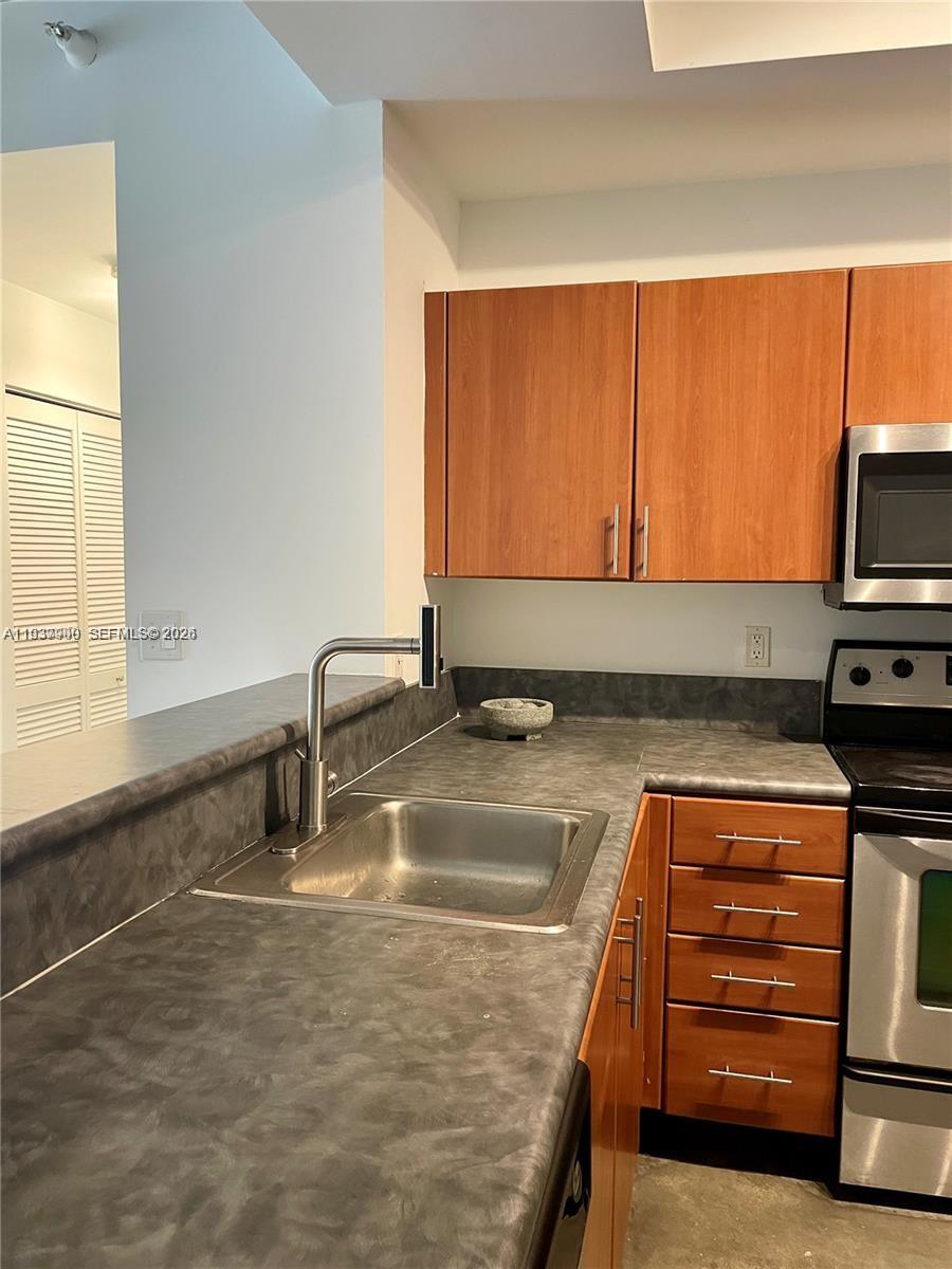 BAYLOFTS CONDO - Residential
