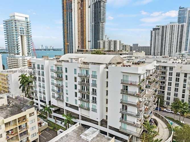 BAYLOFTS CONDO - Residential