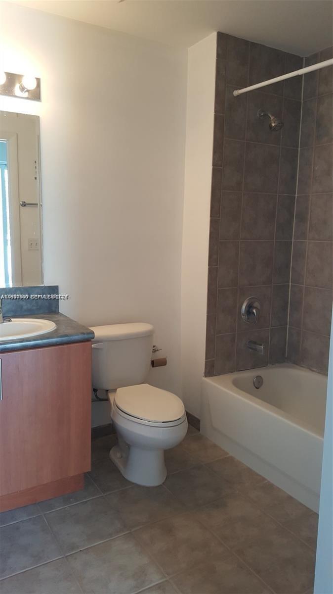 BAYLOFTS CONDO - Residential