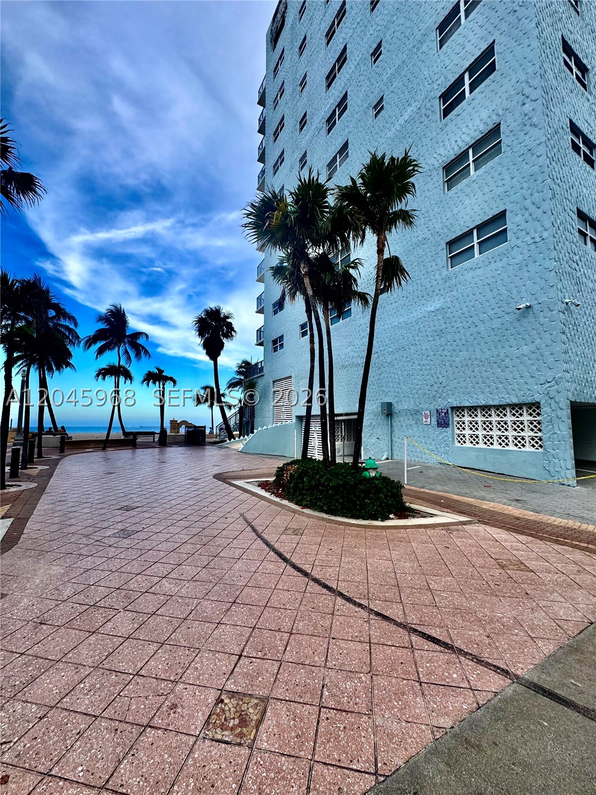EDGEWATER BEACH TOWERS CO - Residential