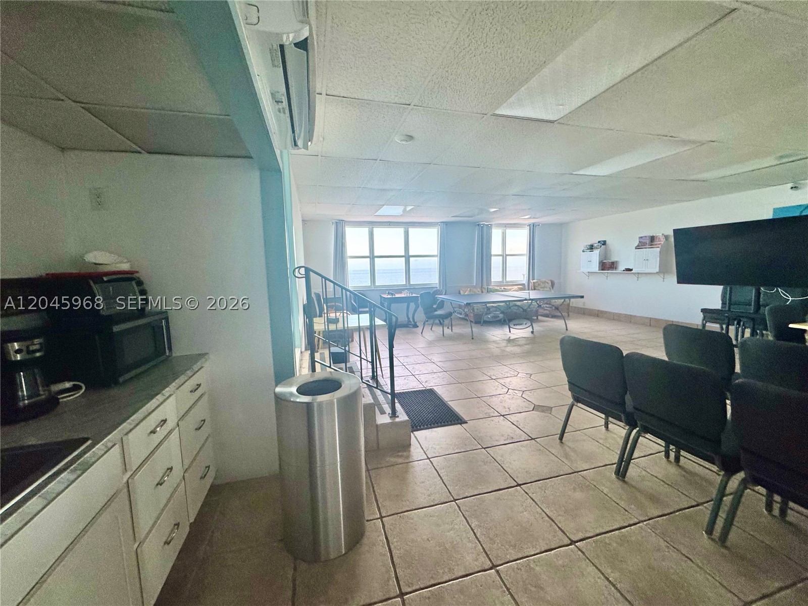 EDGEWATER BEACH TOWERS CO - Residential