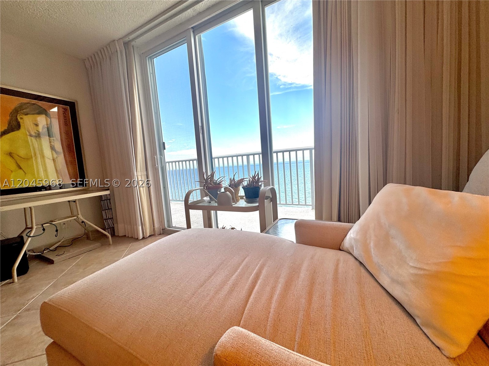 EDGEWATER BEACH TOWERS CO - Residential