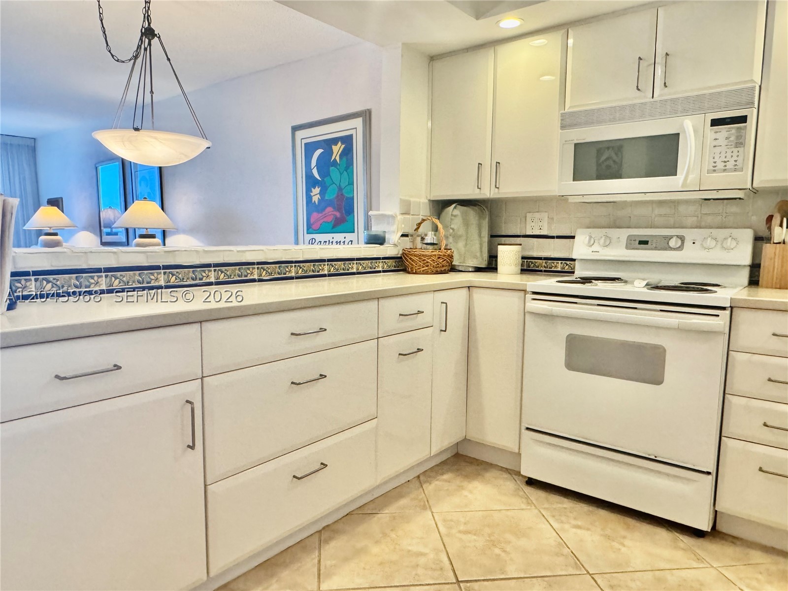 EDGEWATER BEACH TOWERS CO - Residential