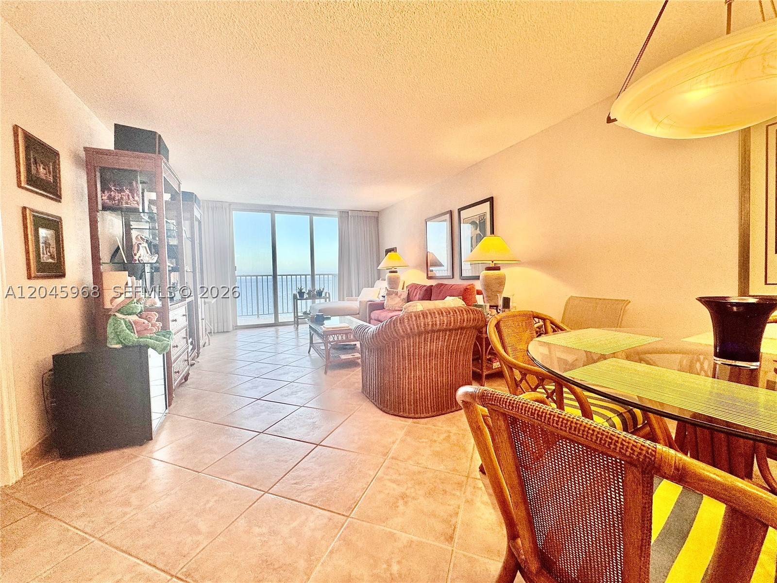 EDGEWATER BEACH TOWERS CO - Residential