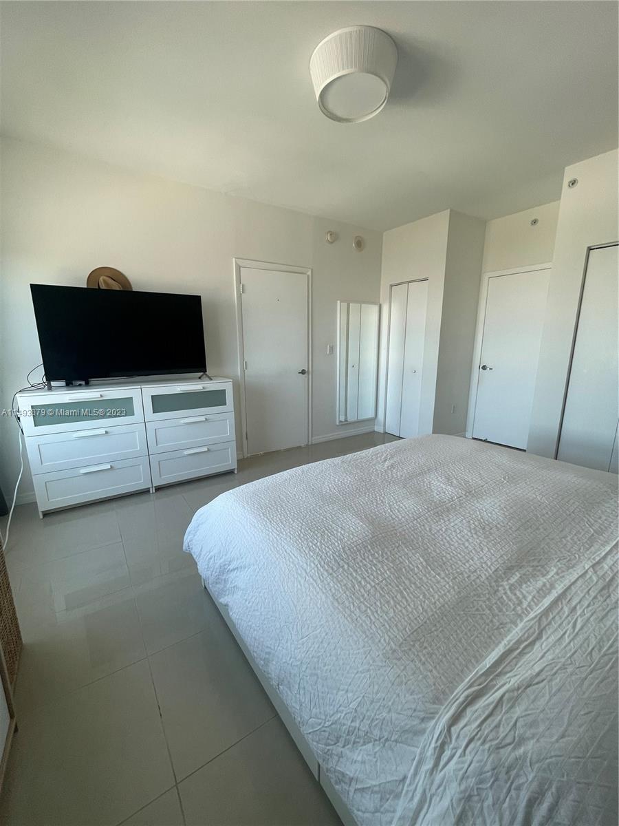 IVY CONDO - Residential Lease
