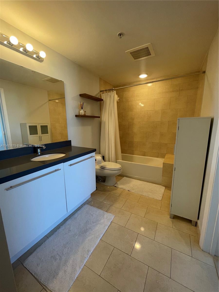 IVY CONDO - Residential Lease