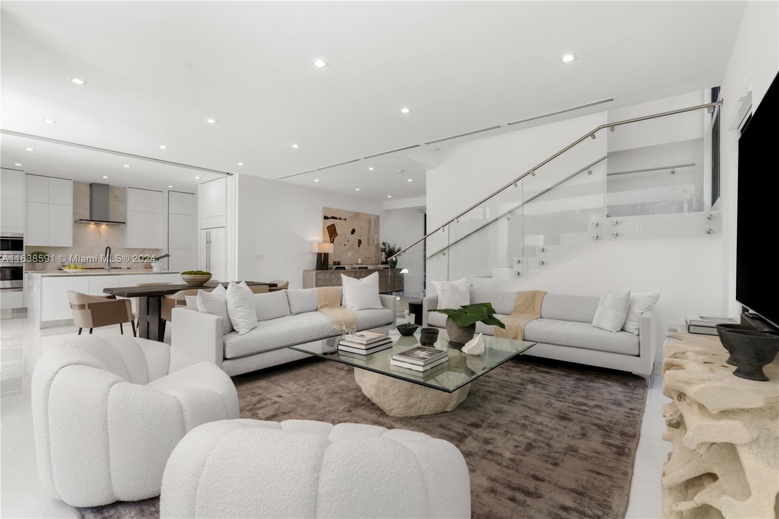 NAUTILUS EXTENSION 4TH - Residential