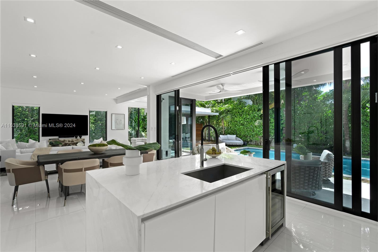 NAUTILUS EXTENSION 4TH - Residential