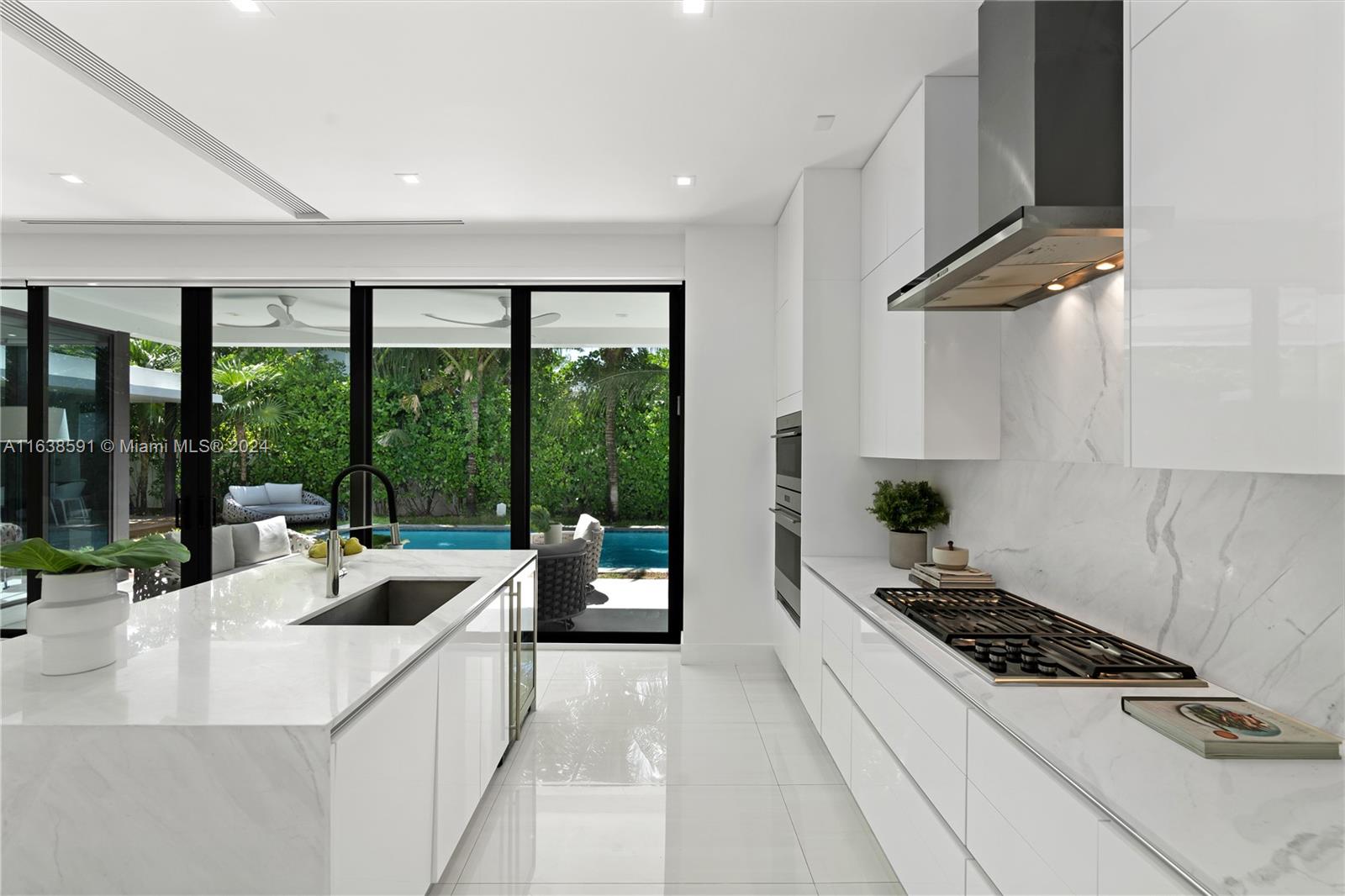 NAUTILUS EXTENSION 4TH - Residential