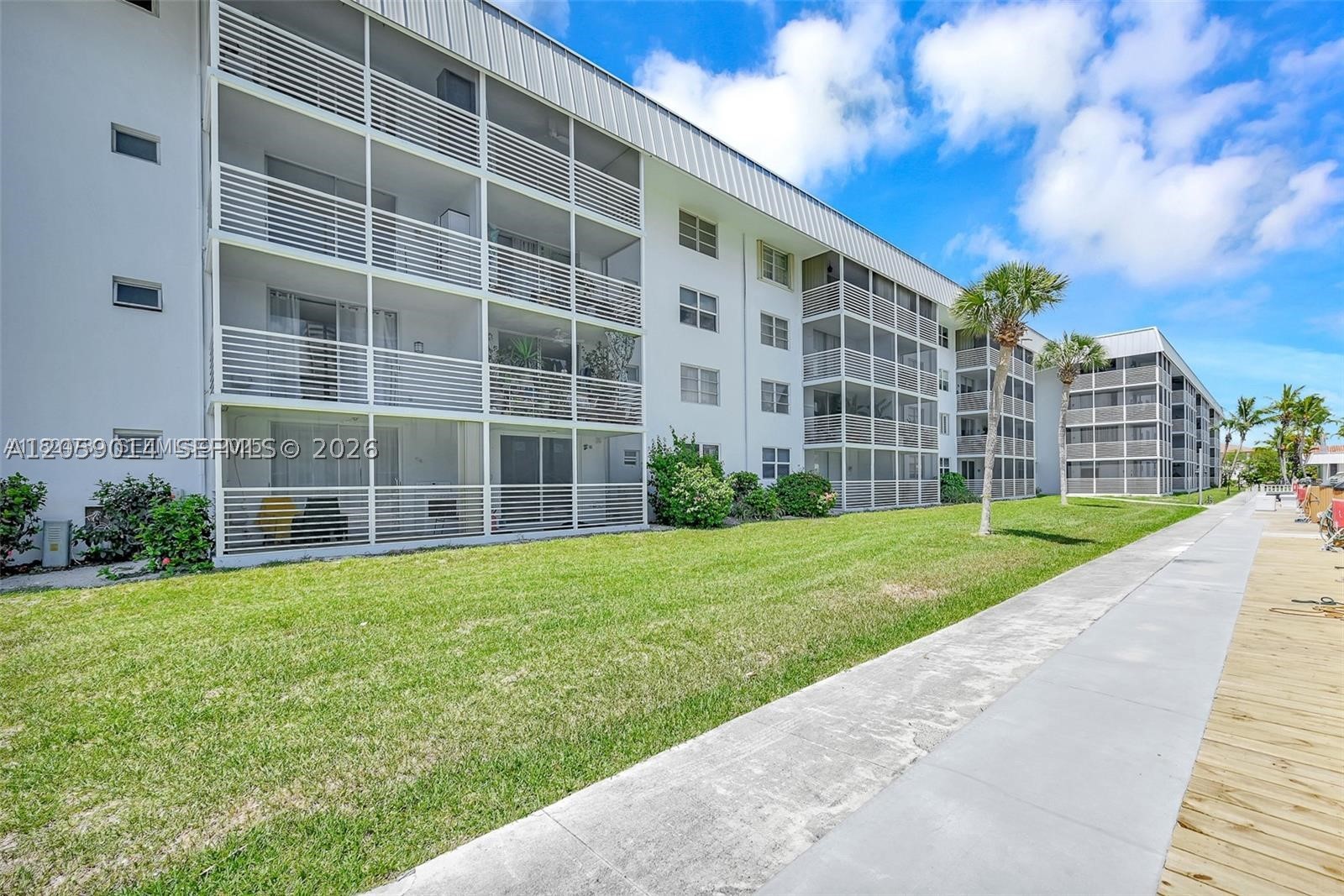 EDEN ISLES CONDO NO 7 - Residential