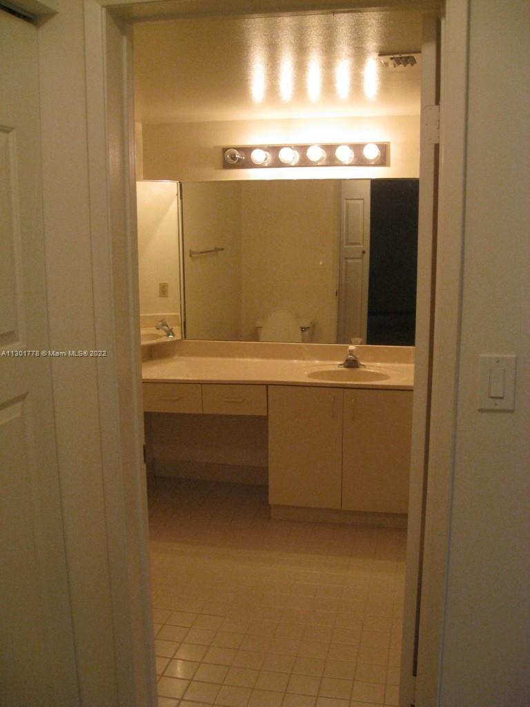 THE GREENS AT DORAL CONDO - Residential Lease