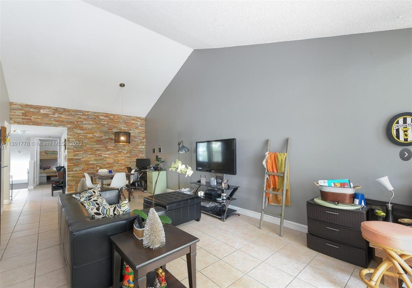 THE GREENS AT DORAL CONDO - Residential Lease