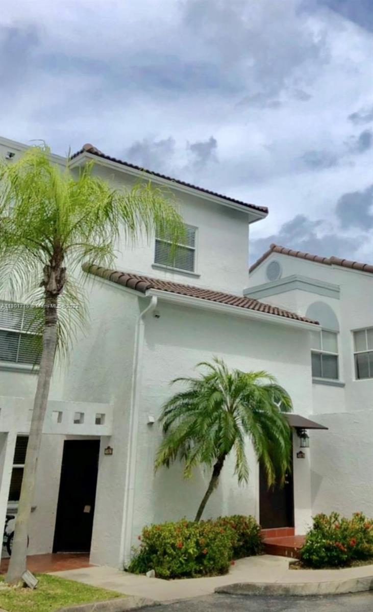 THE GREENS AT DORAL CONDO - Residential Lease